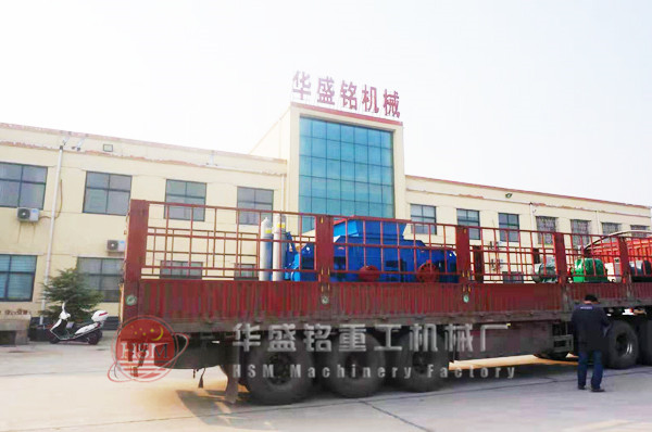2PGY1212對輥破碎機發(fā)往云南省玉溪市通許縣發(fā)貨現場